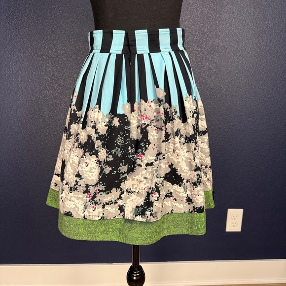 Anthropologie Plenty by Tracy Reese Pleated Skirt with Buttons, Size 4 - Picture 4 of 10